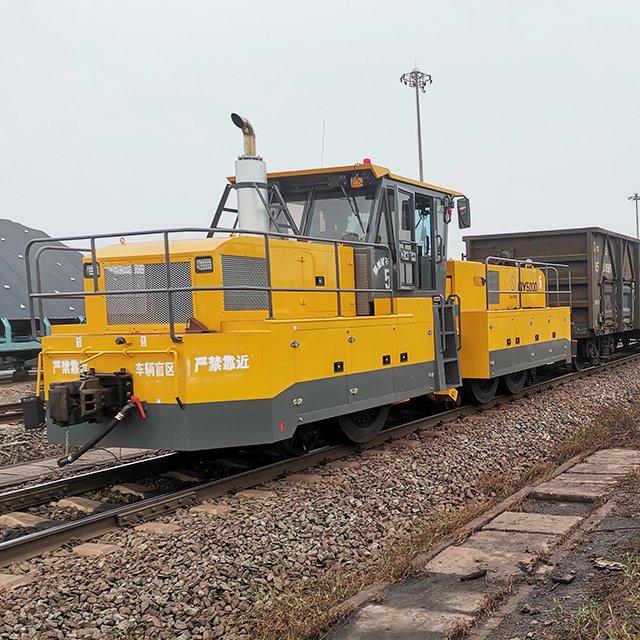 Locomotiva de manobra a diesel com tecnologia de ponta para ferrovias